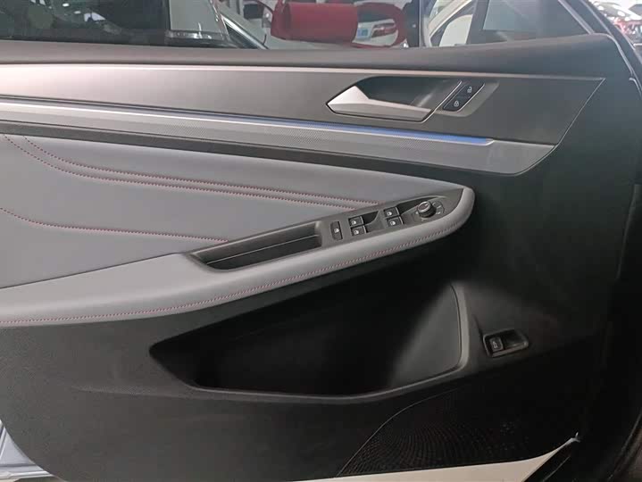 Фото 7 - Volkswagen Lamando L