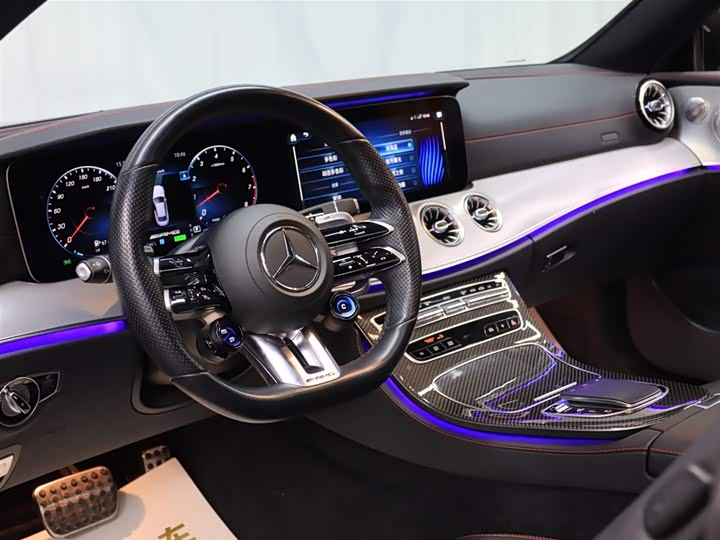 Фото 8 - Mercedes-Benz E-Class AMG