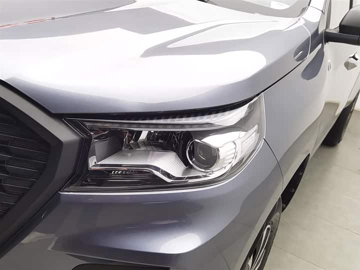 Фото 7 - Changan F70