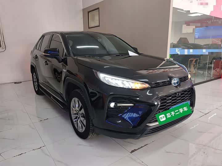 Фото 4 - Toyota Wildlander