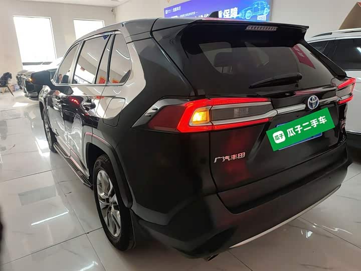 Фото 5 - Toyota Wildlander