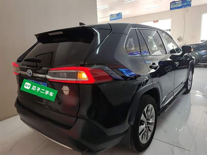 Фото 7 - Toyota Wildlander