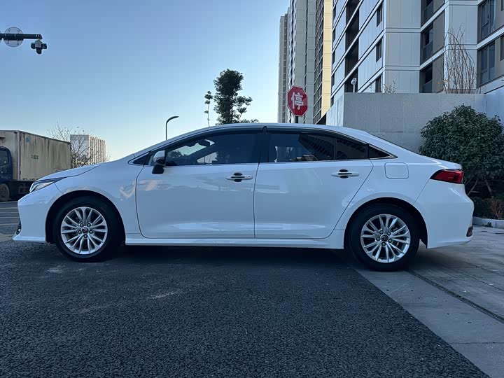 Фото 8 - Toyota Allion