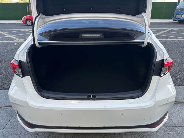 Фото 9 - Toyota Allion