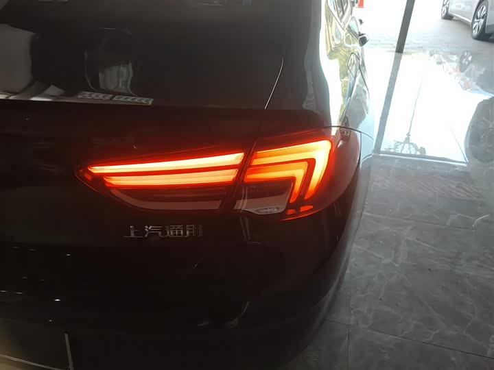 Фото 8 - Buick Regal