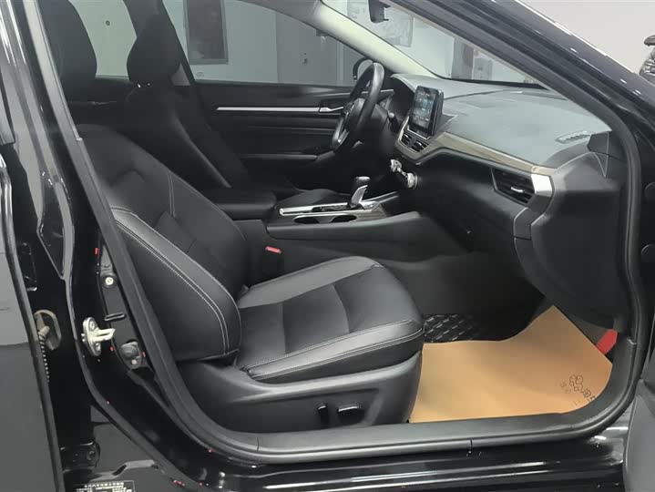 Фото 8 - Nissan Teana