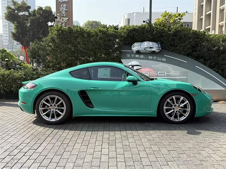 Фото 8 - Porsche 718