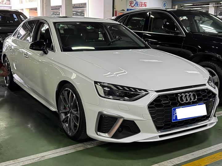 Фото 3 - Audi A4L