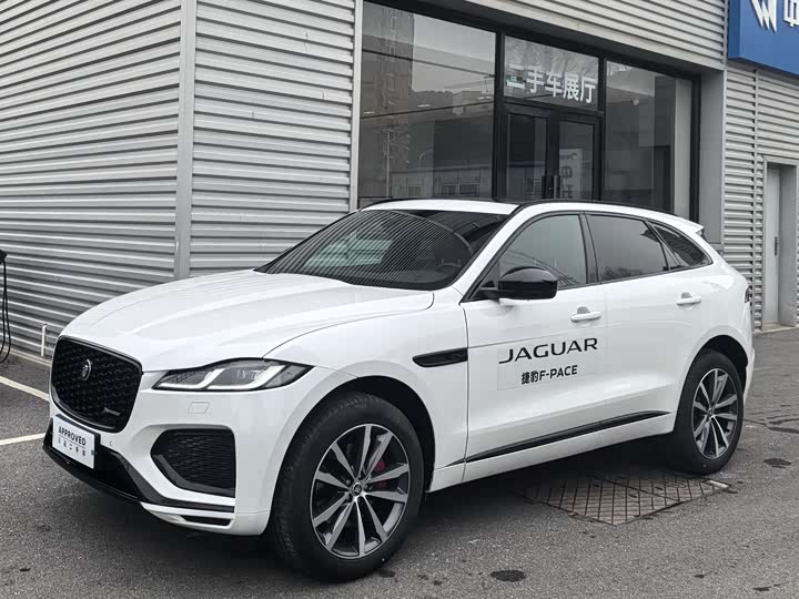 Фото 1 - Jaguar F-Pace