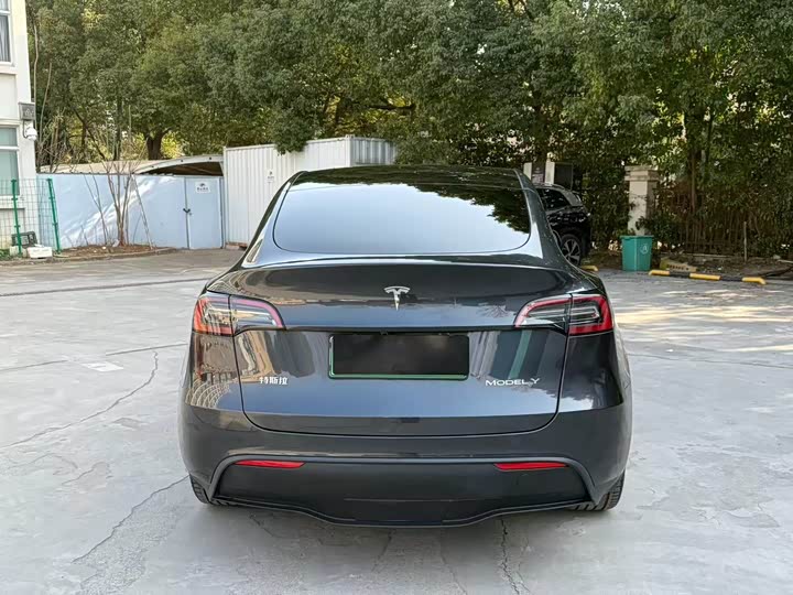 Фото 9 - Tesla Model Y