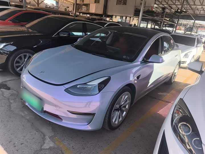 Фото 1 - Tesla Model 3