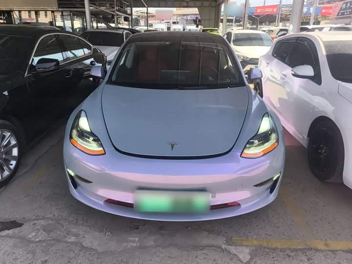 Фото 3 - Tesla Model 3