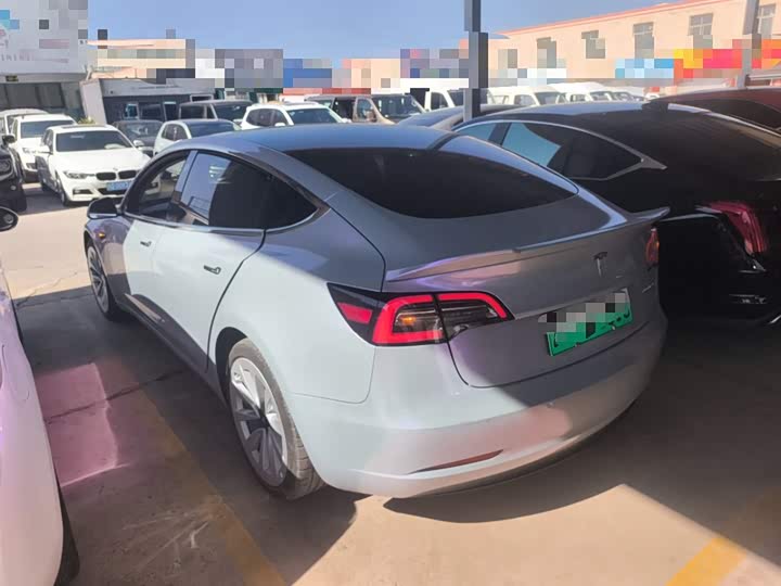 Фото 5 - Tesla Model 3