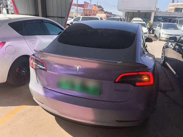 Фото 6 - Tesla Model 3