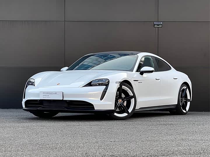 Фото 1 - Porsche Taycan