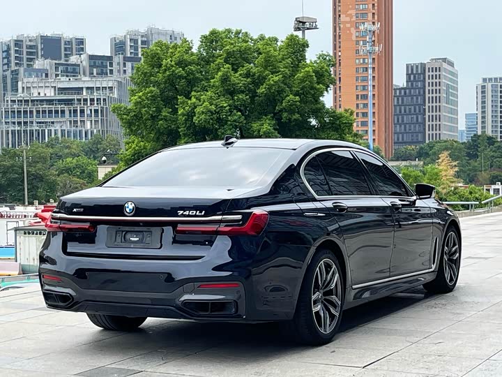 Фото 6 - BMW 7 Series