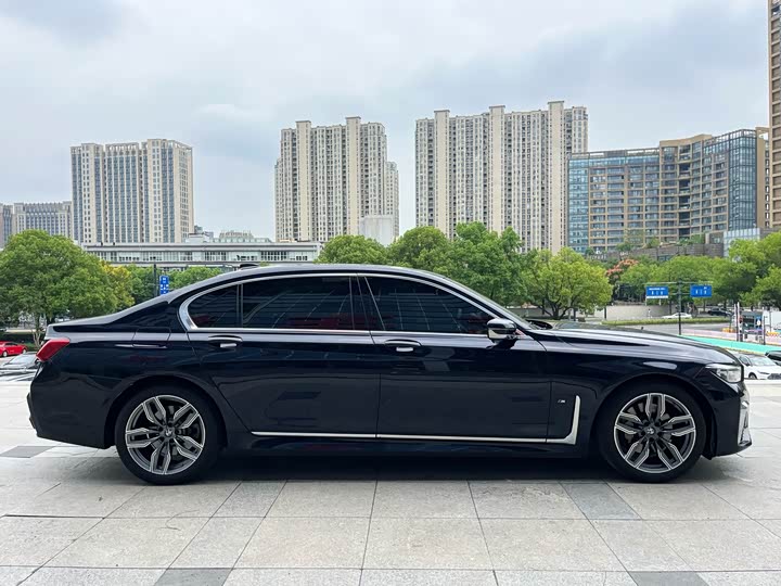 Фото 7 - BMW 7 Series