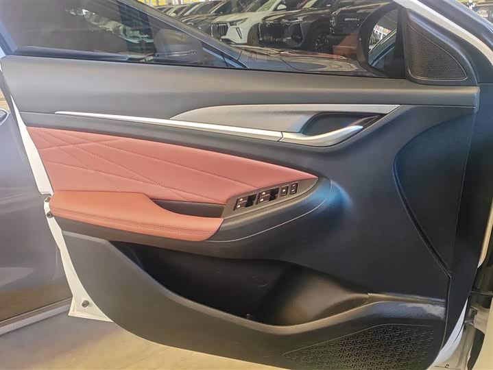 Фото 7 - Changan Eado Plus