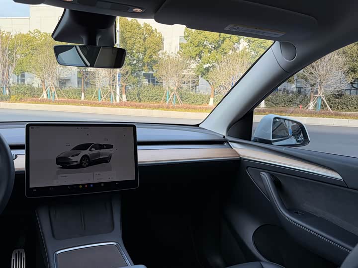 Фото 7 - Tesla Model Y