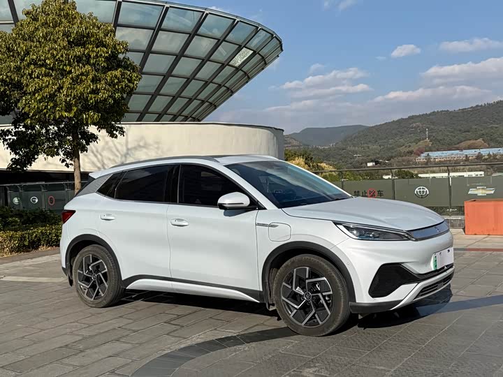 Фото 3 - BYD Yuan Plus