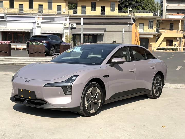 Фото 1 - XPeng Mona M03