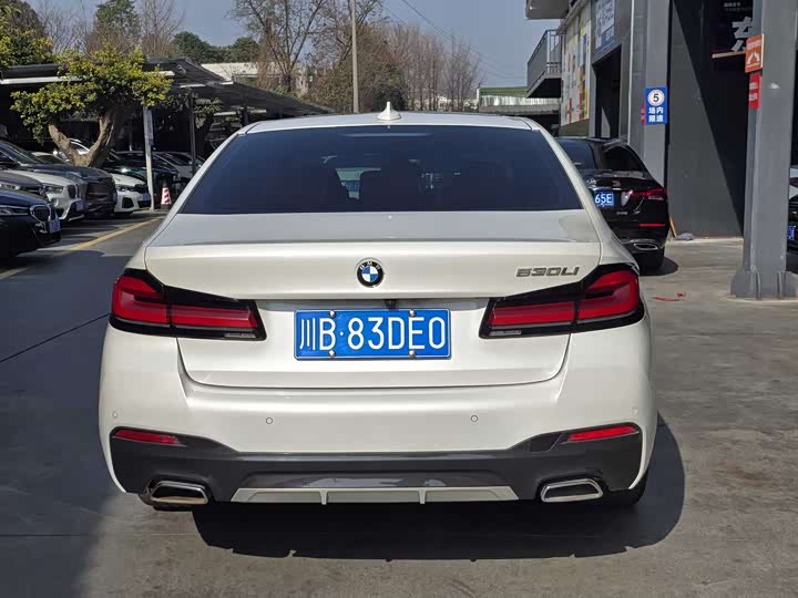 Фото 5 - BMW 5 Series