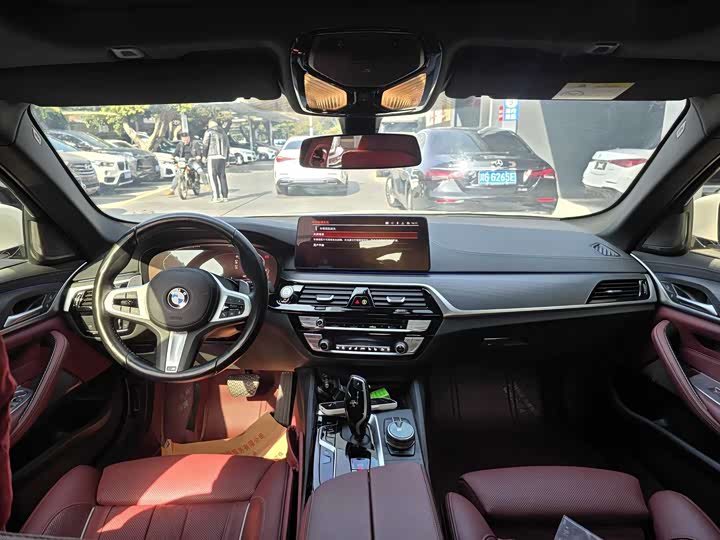 Фото 8 - BMW 5 Series