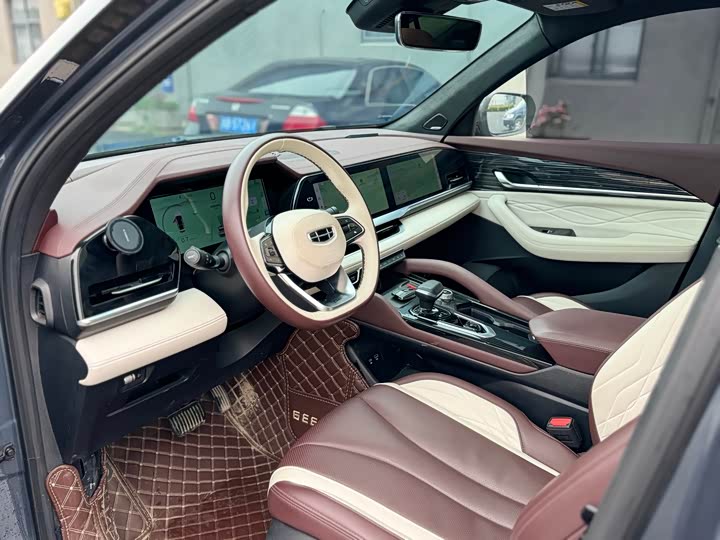 Фото 6 - Geely Monjaro