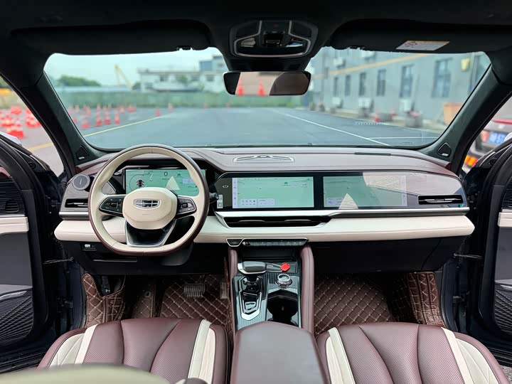 Фото 7 - Geely Monjaro