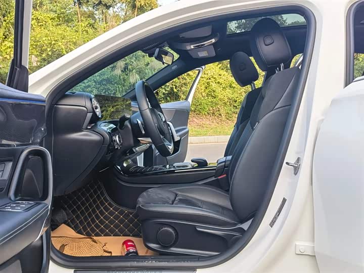 Фото 9 - Mercedes-Benz A-Class