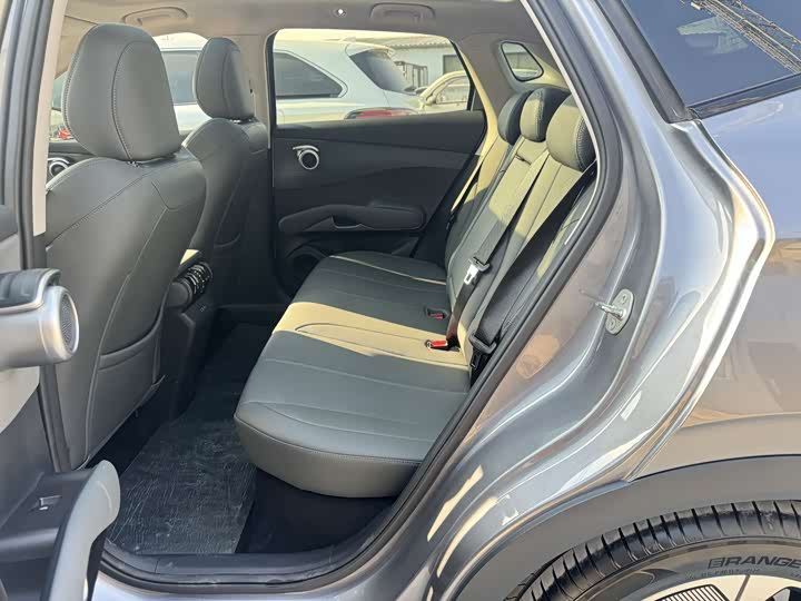 Фото 8 - BYD Yuan Plus