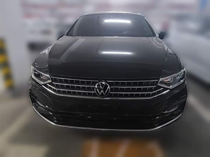 Фото 5 - Volkswagen Magotan