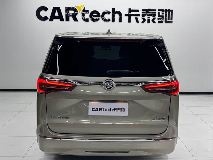 Фото 4 - Buick GL8 ES