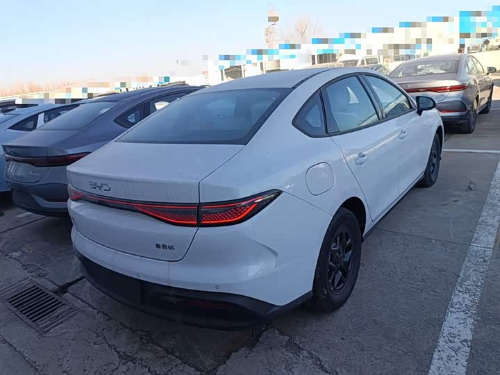 Фото 7 - BYD Seal 05 DM-i Hybrid