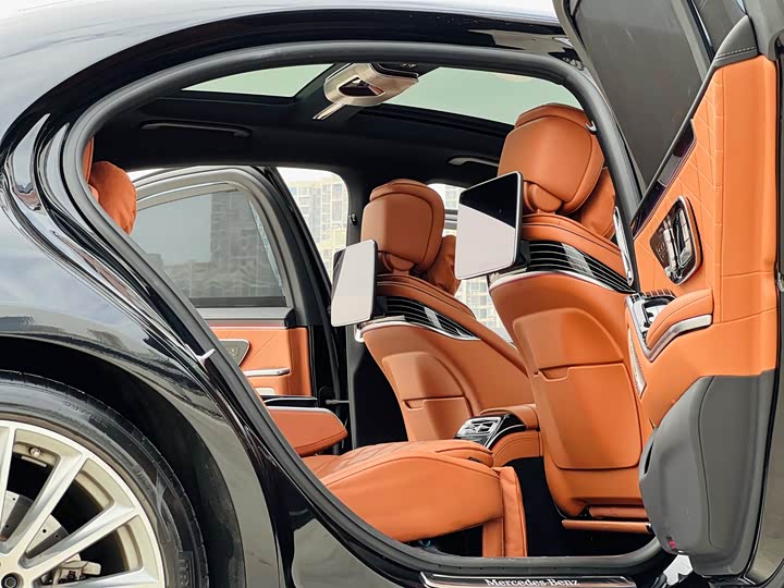 Фото 8 - Mercedes-Benz S-Class