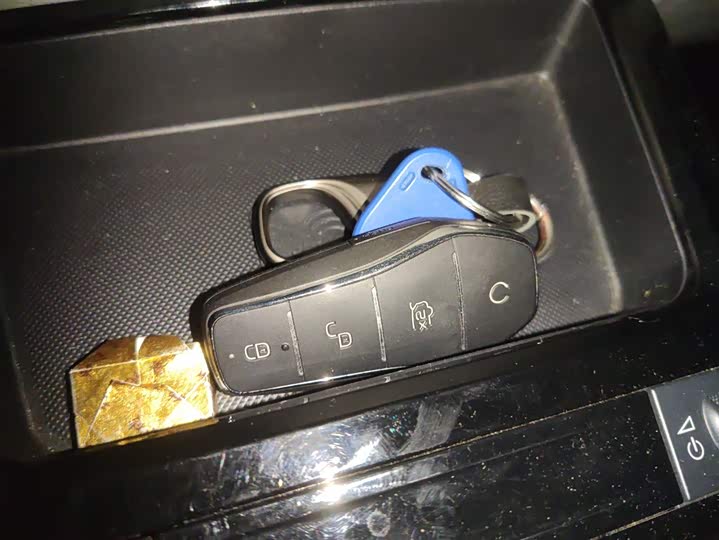 Фото 9 - BYD Yuan Pro