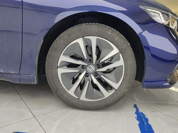 Фото 6 - Honda Inspire