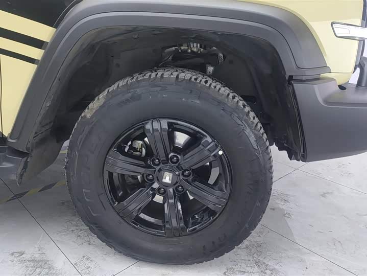 Фото 6 - Tank 300