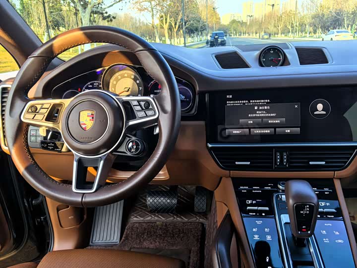 Фото 6 - Porsche Cayenne