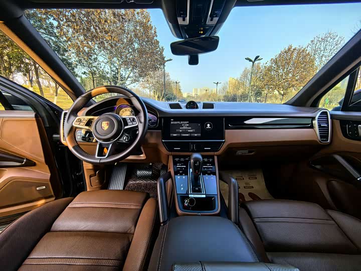 Фото 7 - Porsche Cayenne