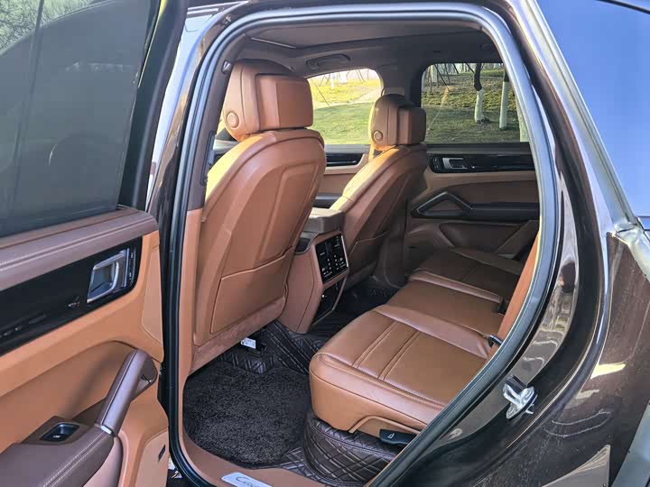 Фото 9 - Porsche Cayenne