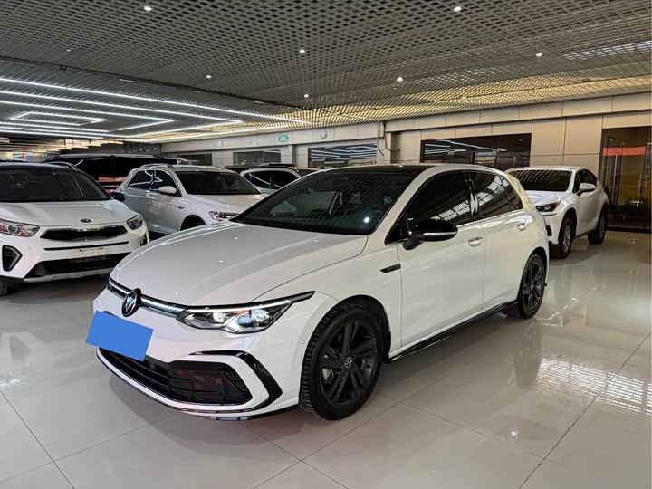 Фото 1 - Volkswagen Golf