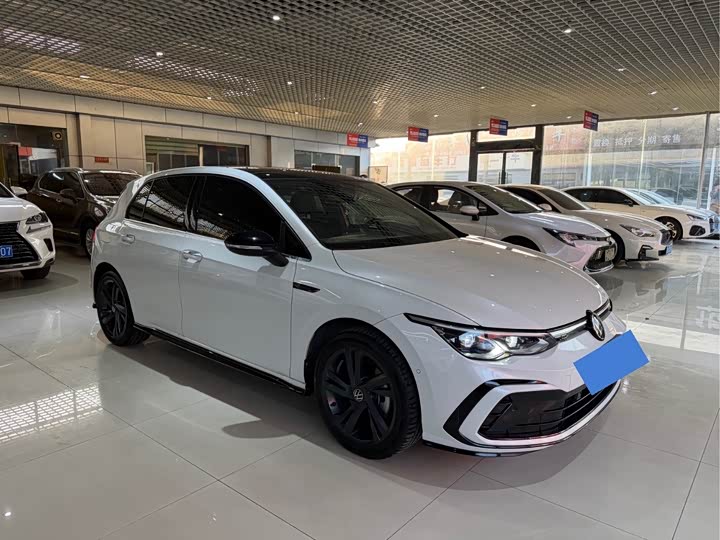 Фото 3 - Volkswagen Golf