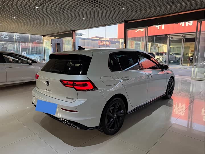 Фото 4 - Volkswagen Golf