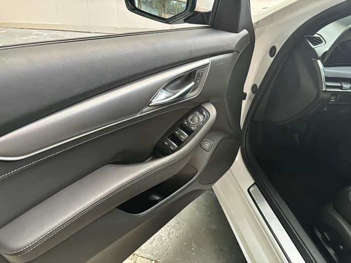 Фото 4 - Cadillac CT5