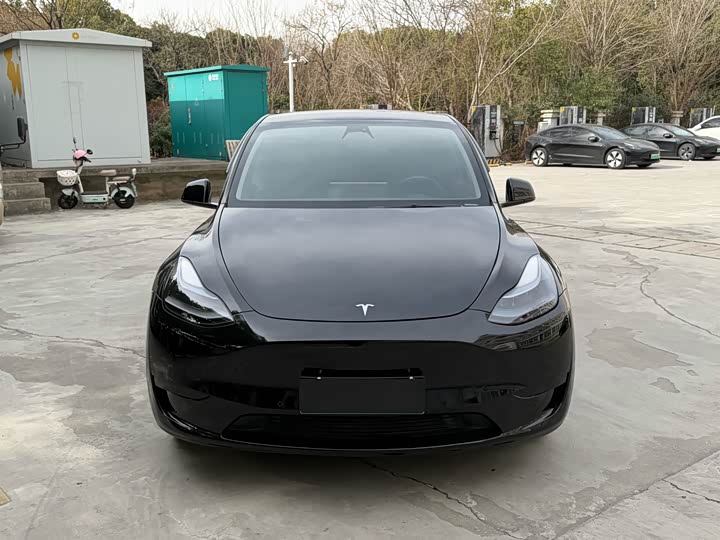Фото 2 - Tesla Model Y
