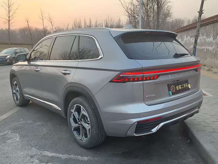 Фото 2 - Geely Monjaro