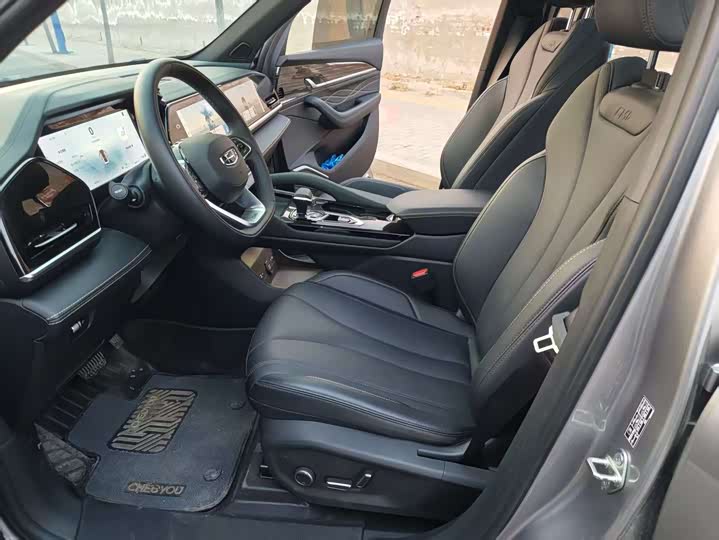 Фото 7 - Geely Monjaro