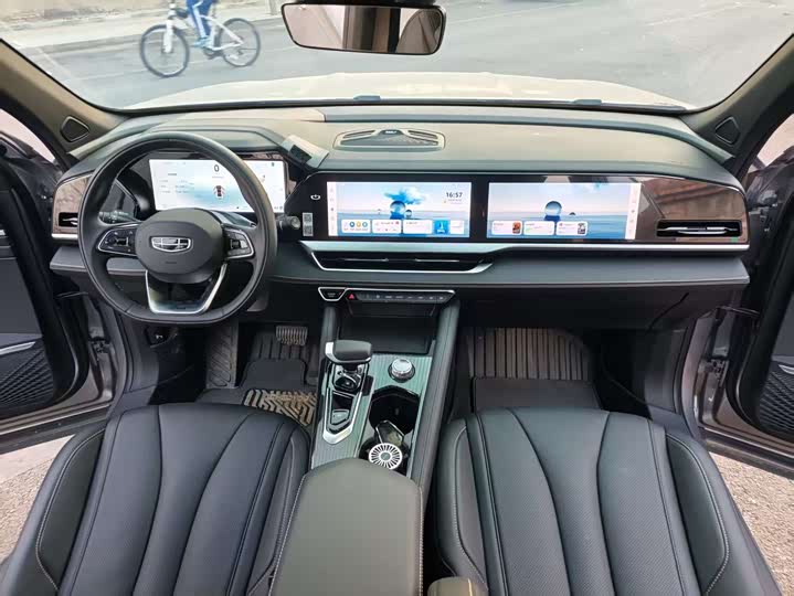 Фото 8 - Geely Monjaro