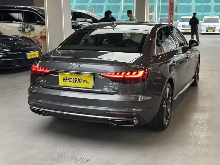 Фото 5 - Audi A4L